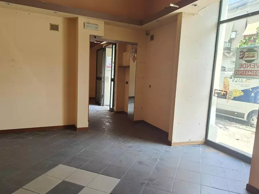 Immagine 5 di Locale commerciale in vendita  in Viale Tica 44 a Siracusa