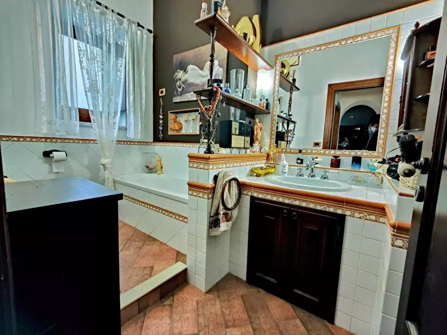 Immagine 4 di Appartamento in vendita  in Piazza Duomo a Siracusa