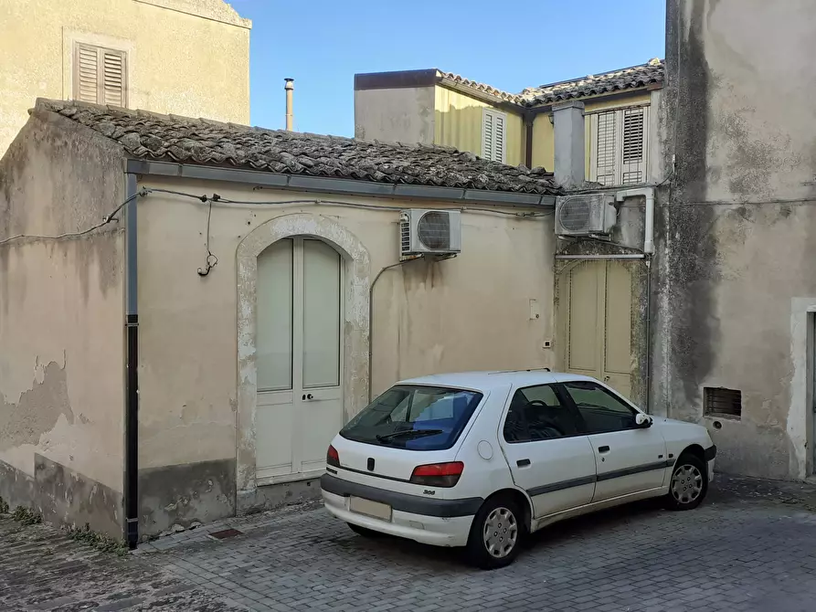 Immagine 2 di Casa indipendente in vendita  in Ronco Daniele 11 a Palazzolo Acreide