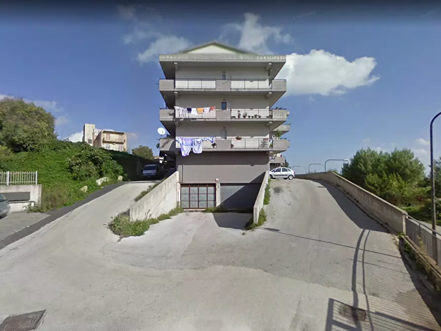 Immagine 1 di Garage in vendita  in Via Vincenzo Messina 24 a Palazzolo Acreide
