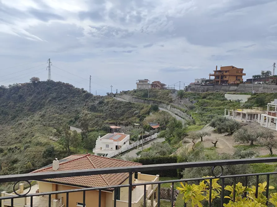 Immagine 40 di Villa in vendita  in Via Roma 21 a Taormina
