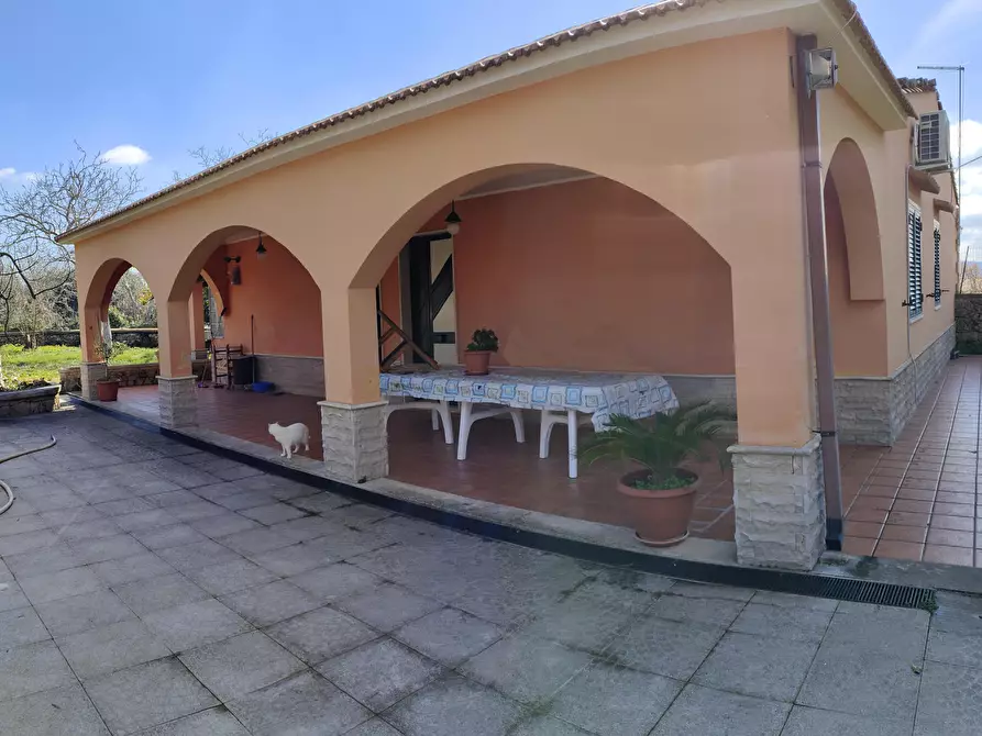 Immagine 1 di Villa in vendita  in Strada Statale 124 a Palazzolo Acreide