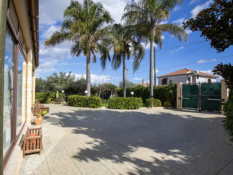 Immagine 22 di Villa in vendita  in VIA FILICUDI 34 a Siracusa