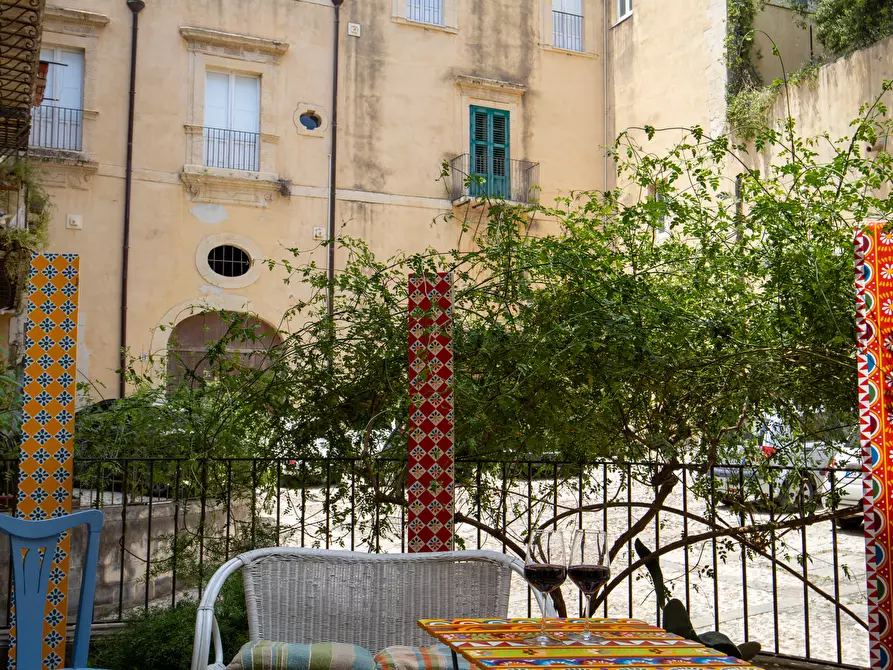 Immagine 75 di Casa indipendente in vendita  in Via Camillo Benso Conte di Cavour 48 a Noto