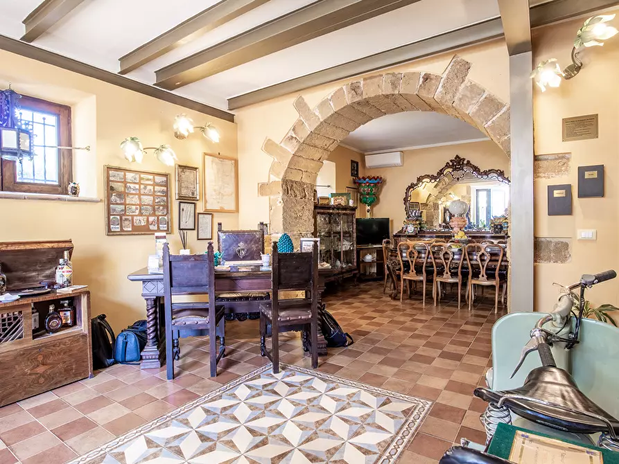 Immagine 7 di Villa in vendita  in Via pola 2 a Noto