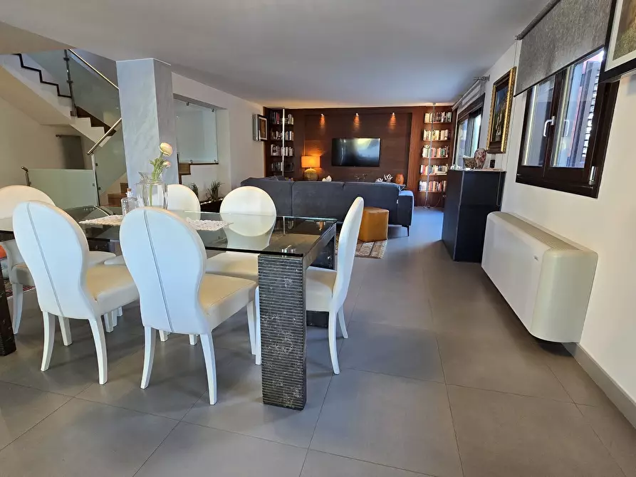 Immagine 27 di Villa in vendita  in Via Monti Nebrodi 64 a Siracusa