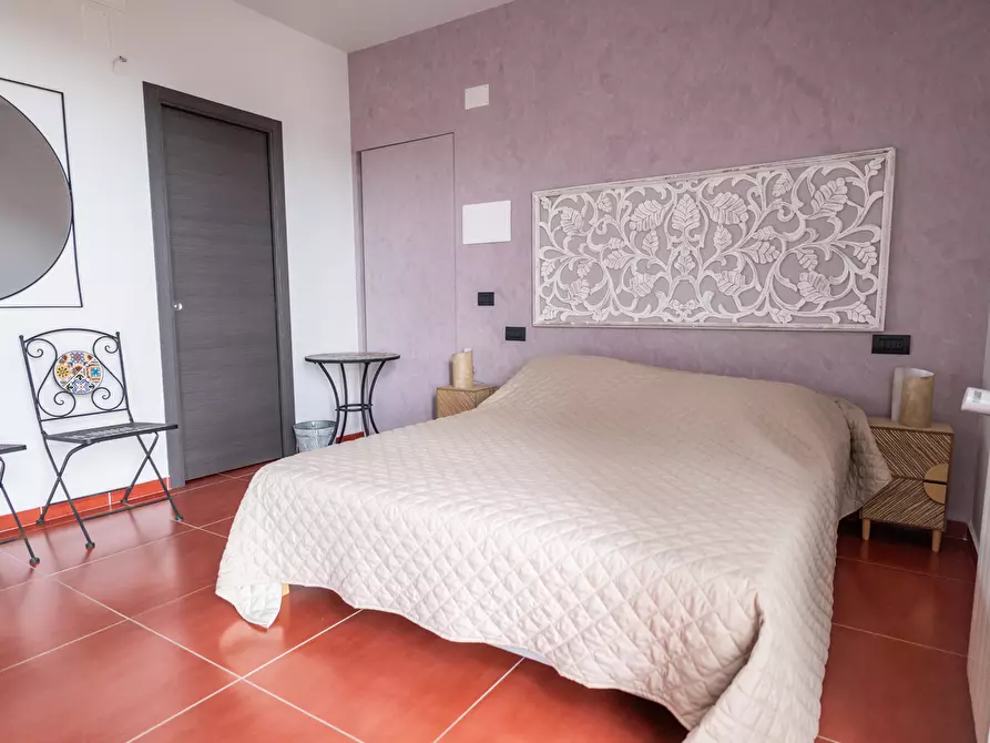 Immagine 94 di Villa in vendita  in Via Vincenzo Bellini 163 a Piedimonte Etneo