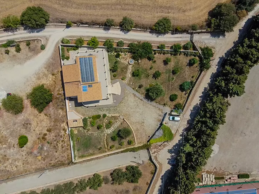 Immagine 37 di Villa in vendita  a Siracusa