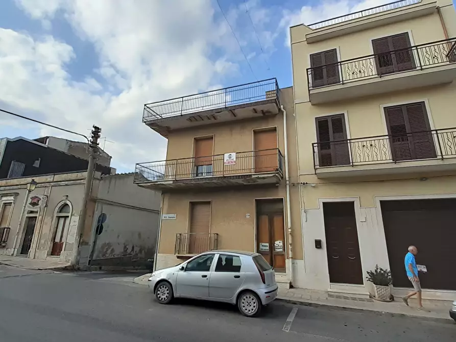 Immagine 4 di Appartamento in vendita  in Via Vittorio Emanuele III 374 a Canicattini Bagni