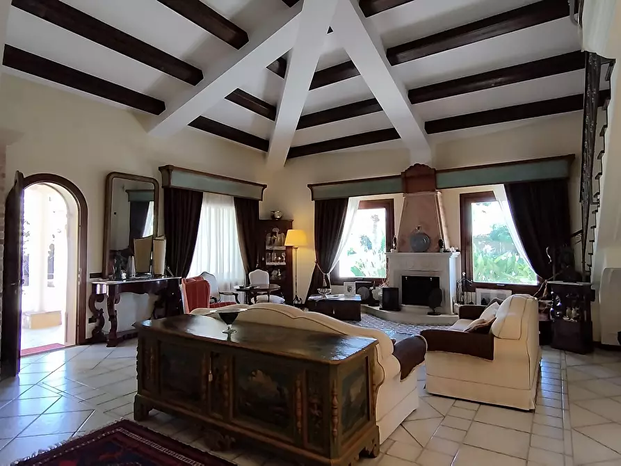 Immagine 37 di Villa in vendita  in Strada Tremmilia 143 a Siracusa