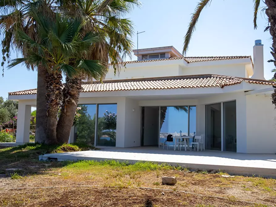 Immagine 3 di Villa in vendita  in Via La Maddalena 35 a Siracusa