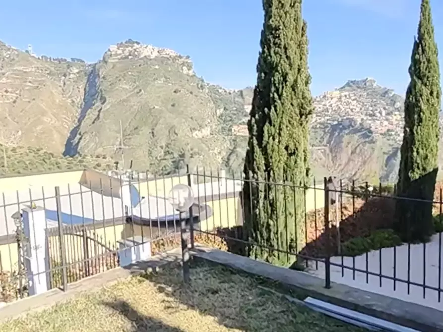 Immagine 34 di Villa in vendita  in SP10 41 a Taormina