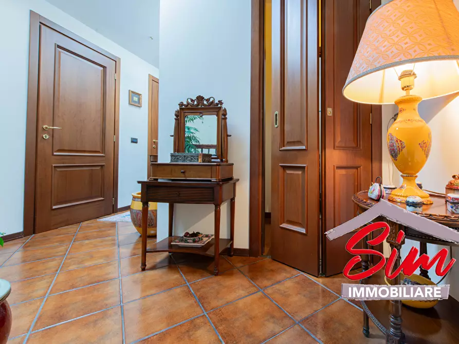 Immagine 16 di Pentalocale in vendita  in Via Agogna sn a Novara