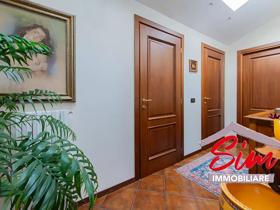 Immagine 22 di Pentalocale in vendita  in Via Agogna sn a Novara