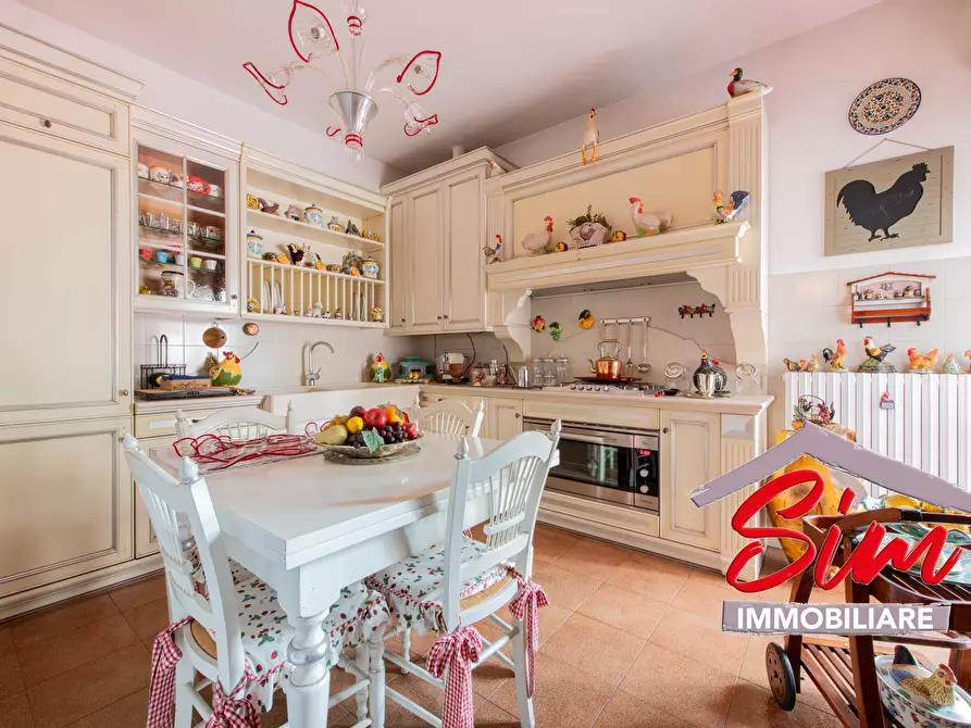 Immagine 8 di Pentalocale in vendita  in Via Agogna sn a Novara