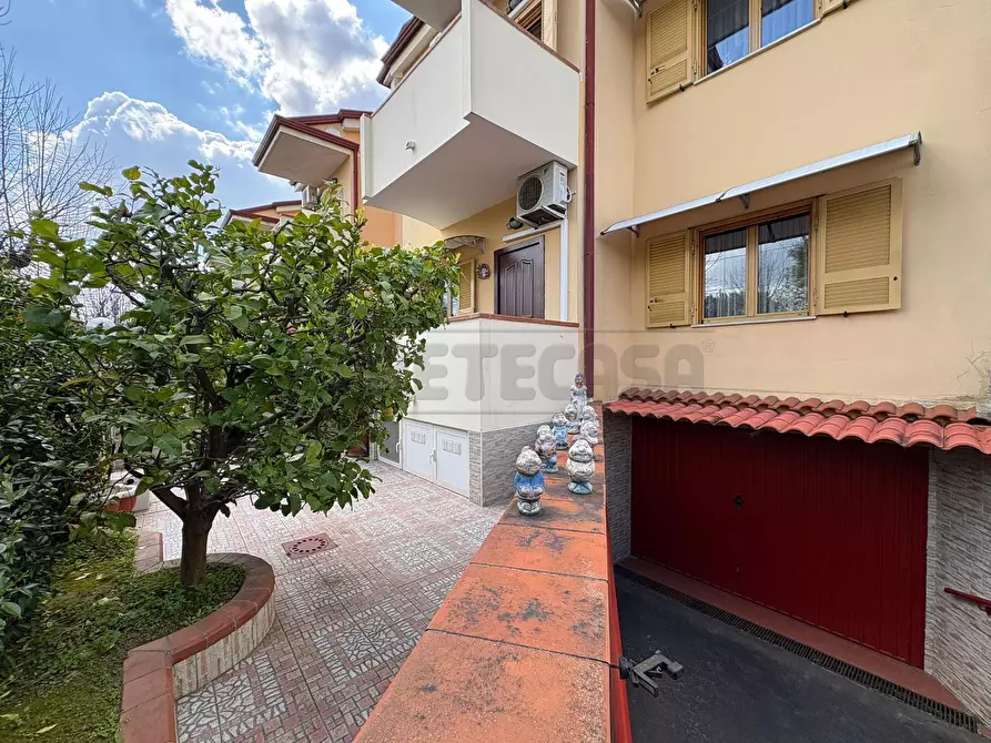 Immagine 43 di Villetta a schiera in vendita  in Via Giudice Falcone a Marcianise