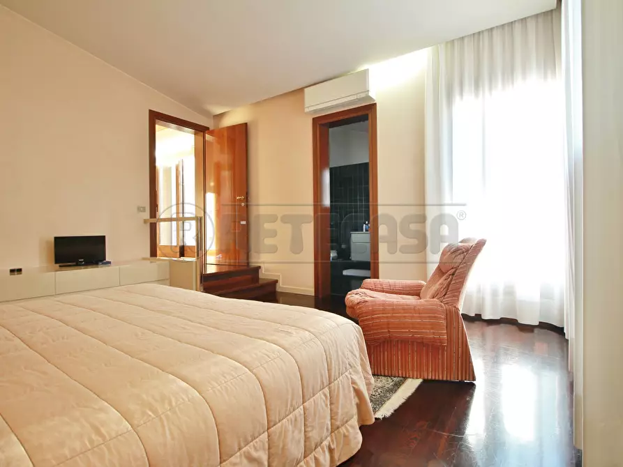 Immagine 38 di Villa in vendita  in VIA GIACOMO LEOPARDI 2 a Arzignano