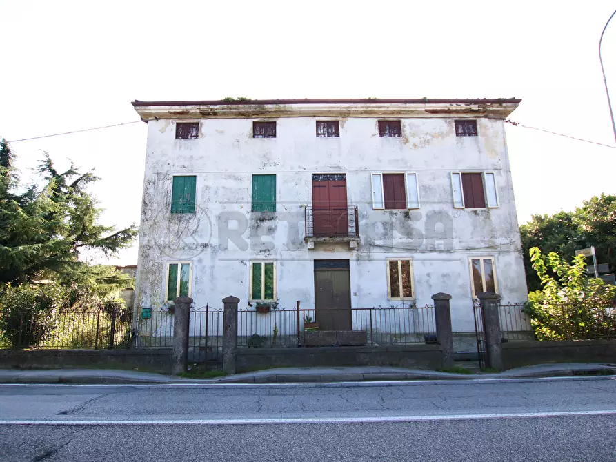 Immagine 1 di Villa in vendita  in viale riviera berica 702 a Vicenza