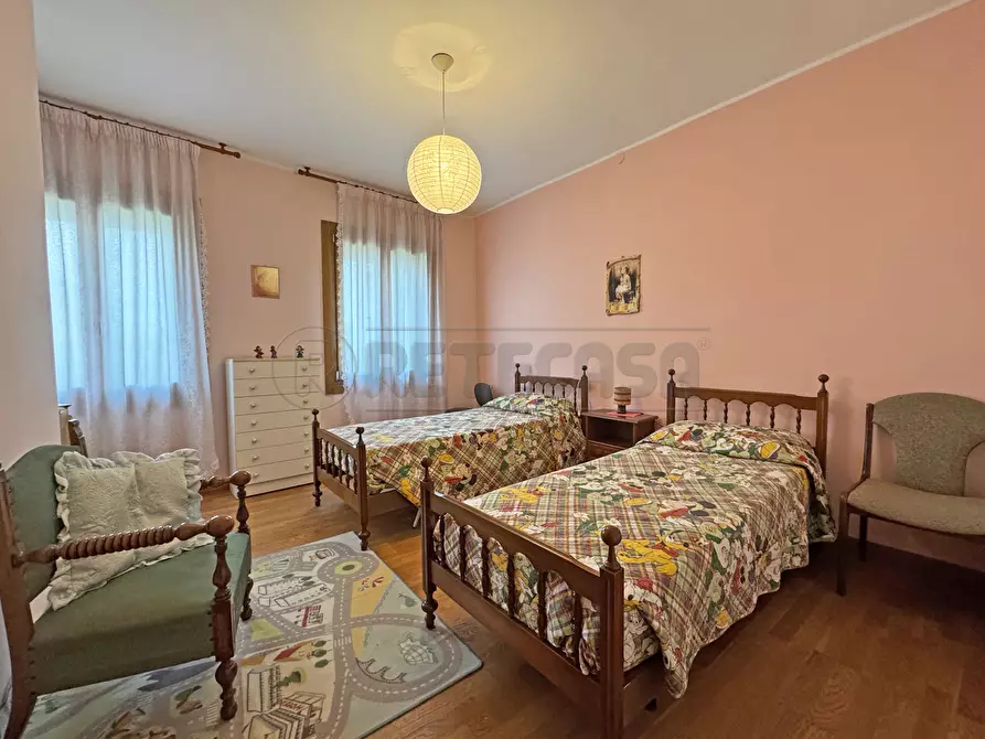 Immagine 9 di Casa semindipendente in vendita  in Via Duello 18 a Brogliano