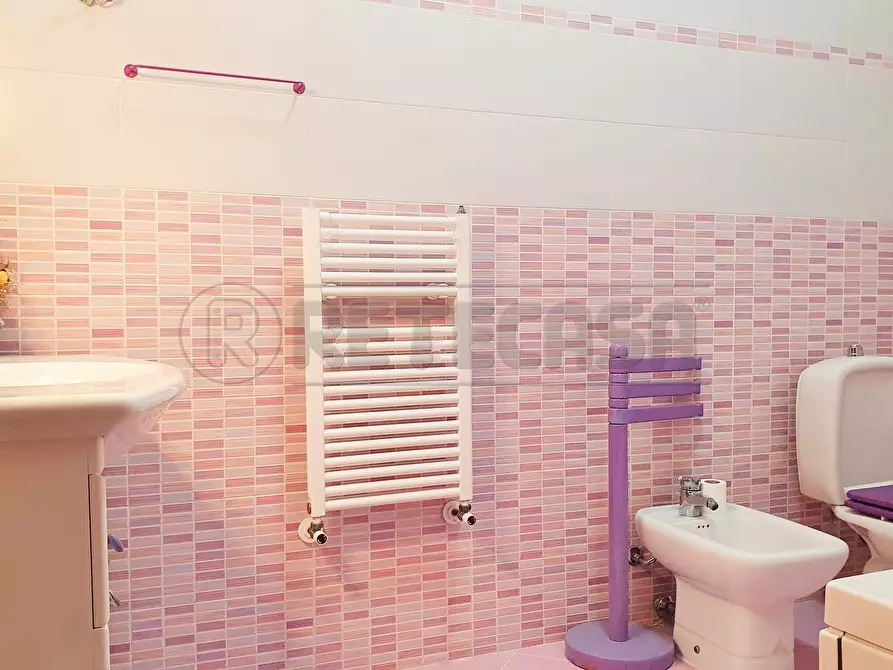 Immagine 19 di Bilocale in vendita  in Via Aurelia Nord 166 a Viareggio