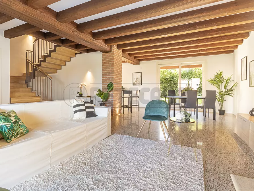 Immagine 1 di Villetta a schiera in vendita  in Via Zuccola 37 a Bolzano Vicentino