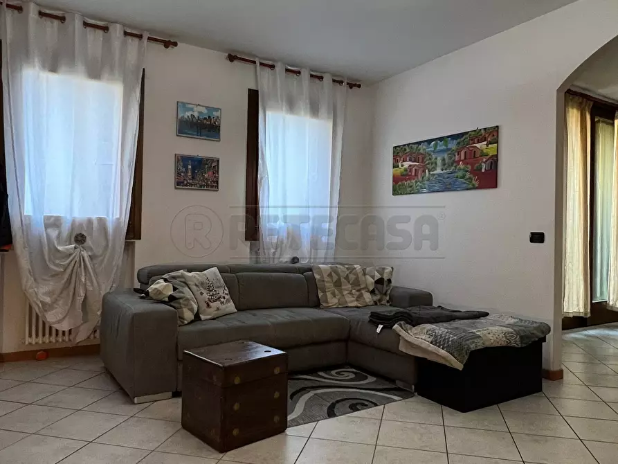 Immagine 6 di Appartamento in vendita  in VIA SILVIO PELLICO 43 a Sarego