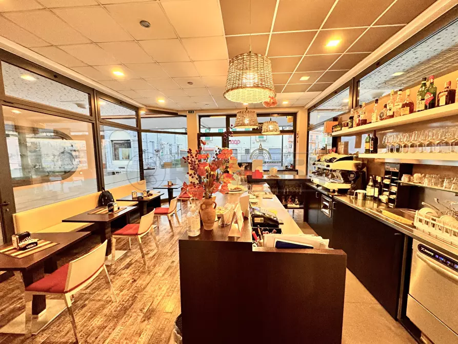 Immagine 10 di Bar / Ristorante in vendita  in via roma 36 a Recoaro Terme