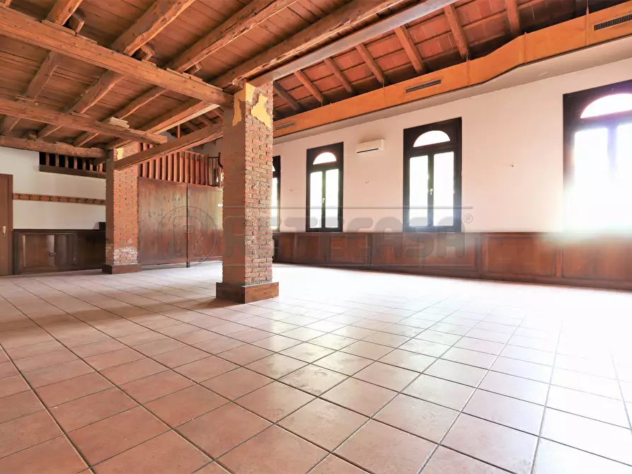 Immagine 7 di Locale commerciale in affitto  a Vicenza