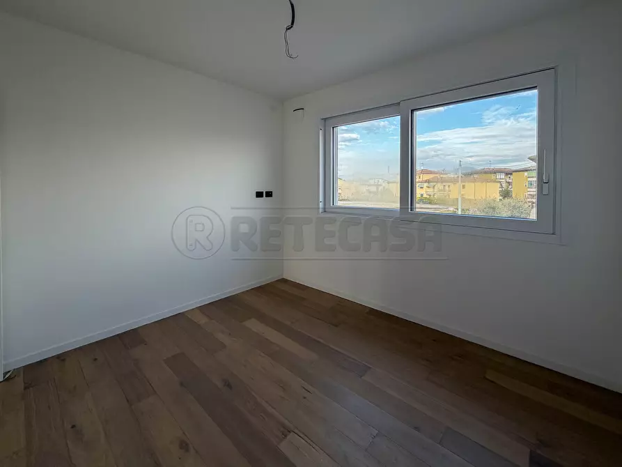 Immagine 31 di Appartamento in vendita  in Via F. Magellano a Creazzo