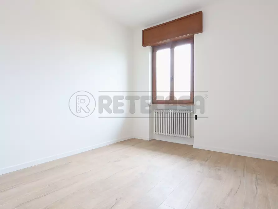 Immagine 23 di Trilocale in vendita  in Via Adamello 30 a Torri Di Quartesolo