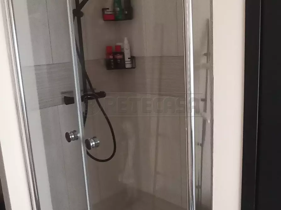 Immagine 2 di Pentalocale in vendita  in via stazzone 41 a Caltanissetta