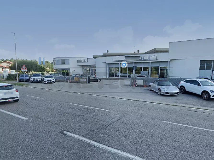 Immagine 10 di Locale commerciale in vendita  in Via del Lavoro 1 a Arzignano