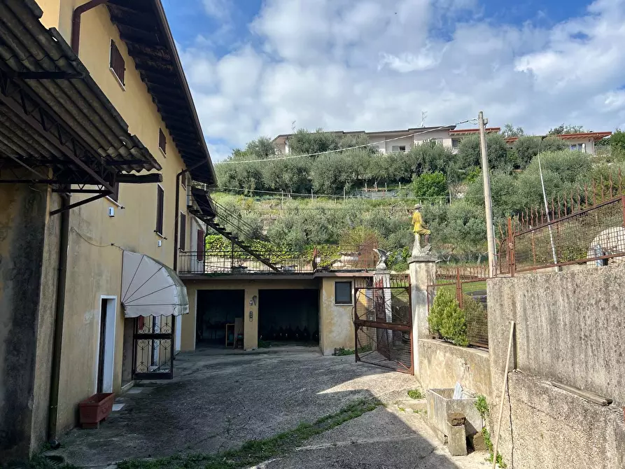 Immagine 5 di Rustico / casale in vendita  in Via Indipendenza 19 a Puegnago Sul Garda