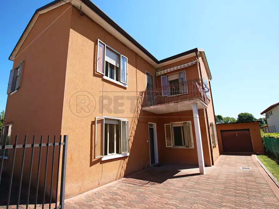 Immagine 22 di Villa in affitto  a Vicenza