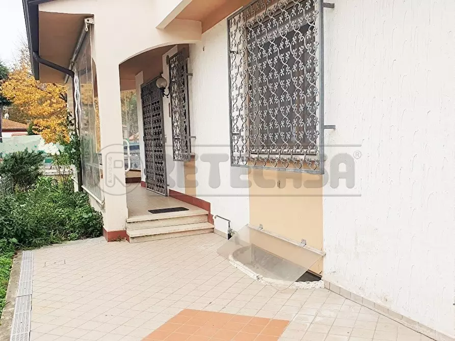 Immagine 21 di Casa bifamiliare in vendita  a Viareggio