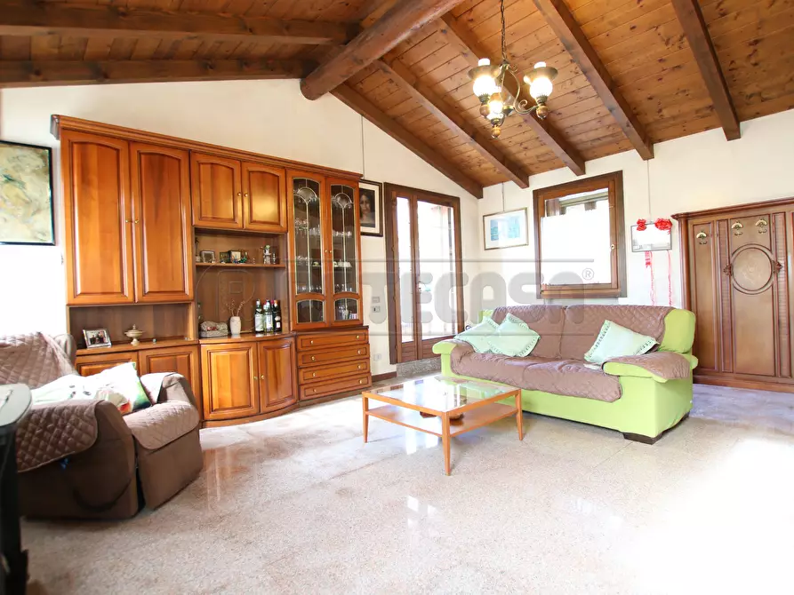 Immagine 1 di Porzione di casa in vendita  in strada del tormeno a Vicenza