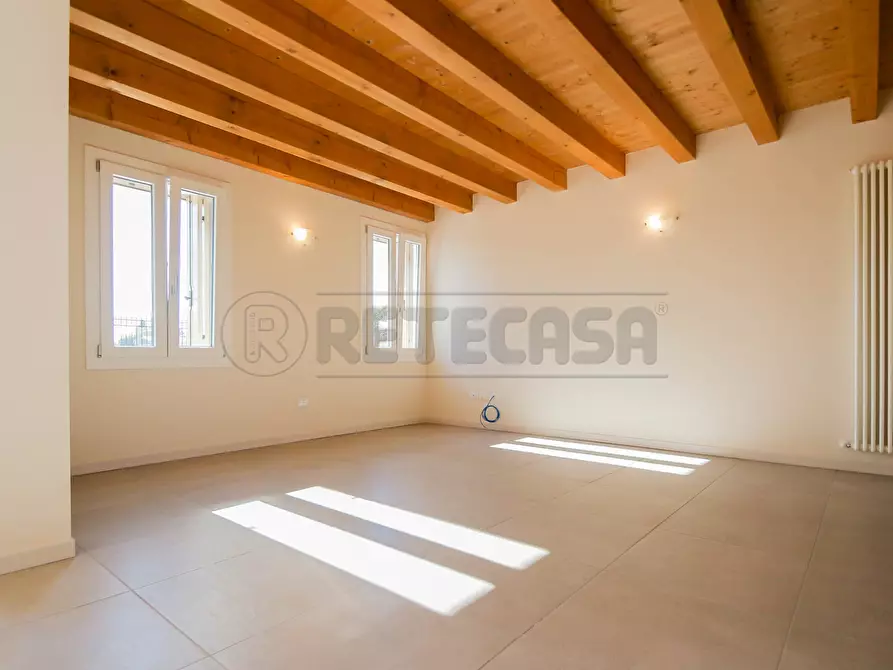 Immagine 6 di Porzione di casa in affitto  in VIA CAPITELLI 23 a Pozzoleone