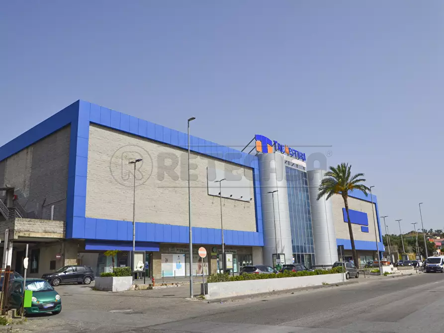 Immagine 3 di Locale commerciale in vendita  in Località Tremestieri 379 a Messina