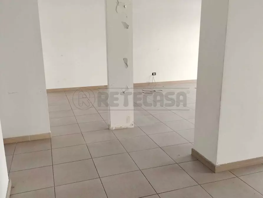 Immagine 10 di Locale commerciale in affitto  in Via Marco Polo 268 a Messina
