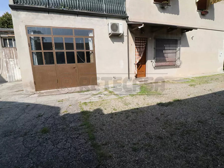 Immagine 13 di Trilocale in vendita  in Via G. Bruno 23A a Bondeno