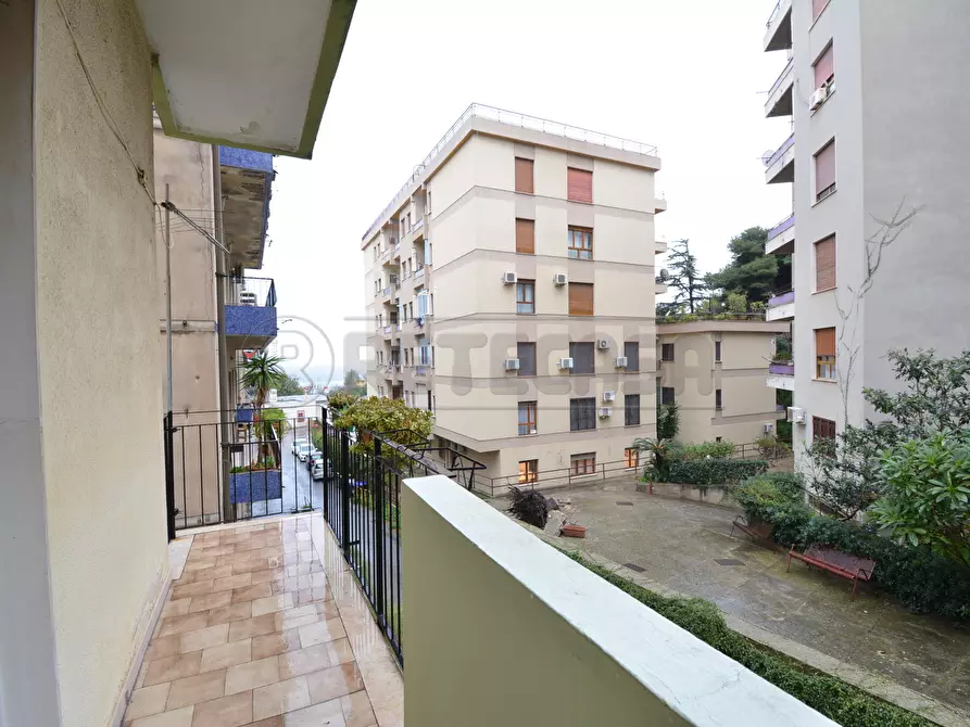 Immagine 9 di Appartamento in vendita  in Via Consolare Pompea 7 a Messina