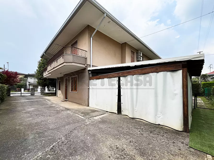 Immagine 31 di Bilocale in affitto  in Via T. Dal Molin a Creazzo