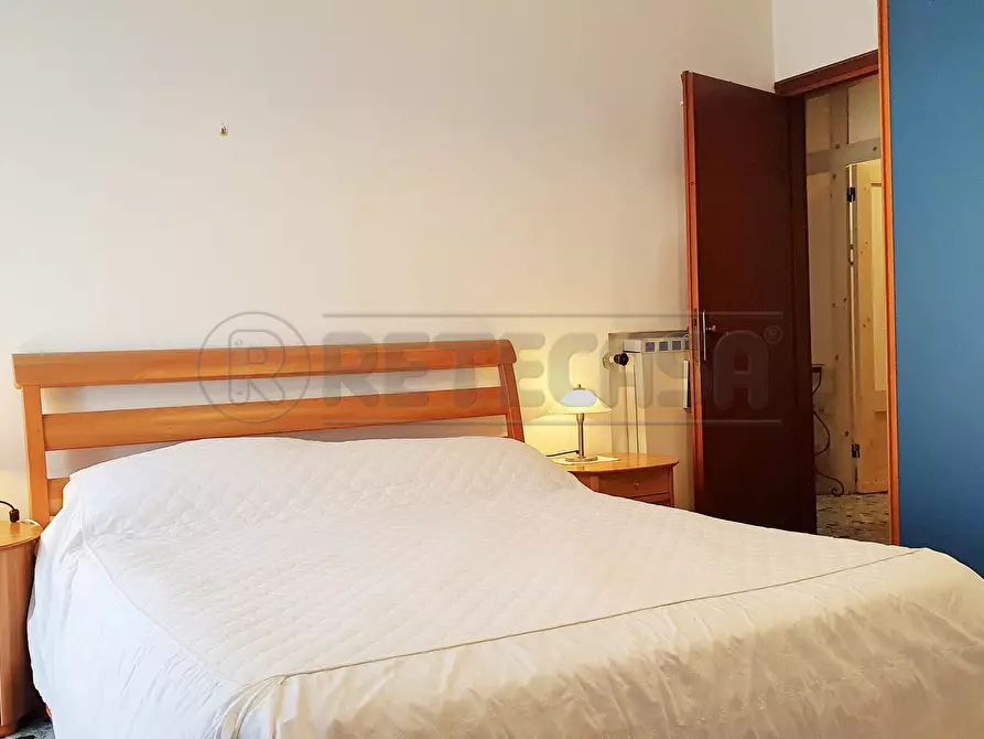 Immagine 26 di Bilocale in vendita  in Via Aurelia Nord 166 a Viareggio