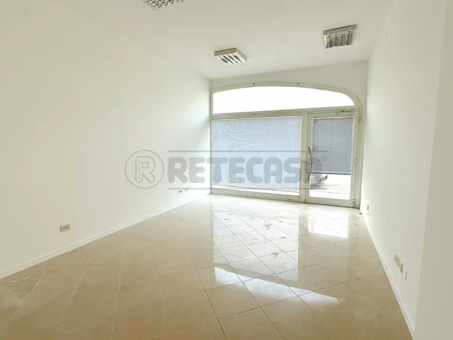 Immagine 4 di Locale commerciale in affitto  in Viale Trieste a Vicenza