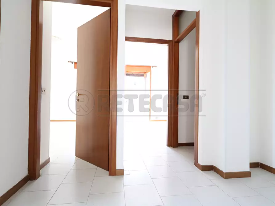 Immagine 17 di Trilocale in affitto  in Via delle Casermette a Vicenza