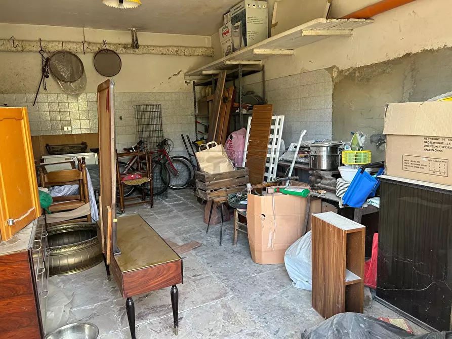 Immagine 1 di Magazzino in vendita  in Via Salvatore Averna 7 a Caltanissetta