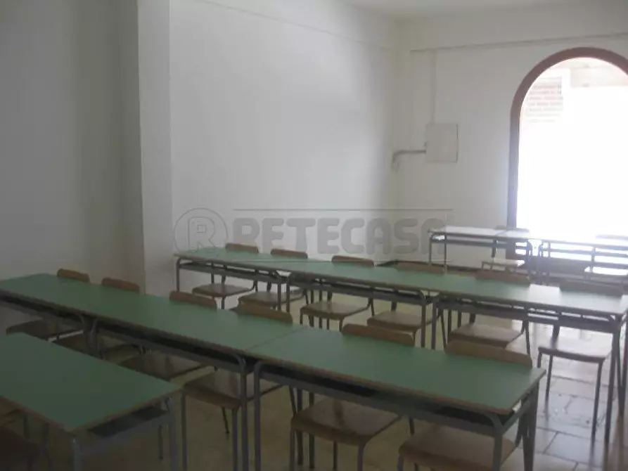 Immagine 3 di Locale commerciale in affitto  in Via Mons. Nicolò Audino a Mazara Del Vallo