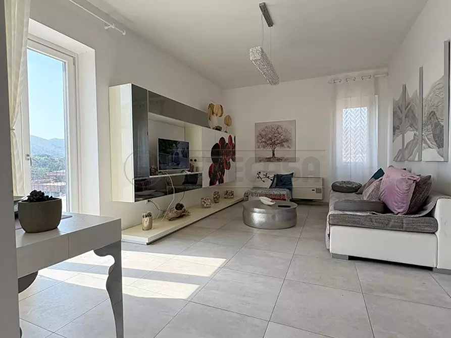 Immagine 3 di Attico in vendita  in Via Gennaro Tescione a Caserta