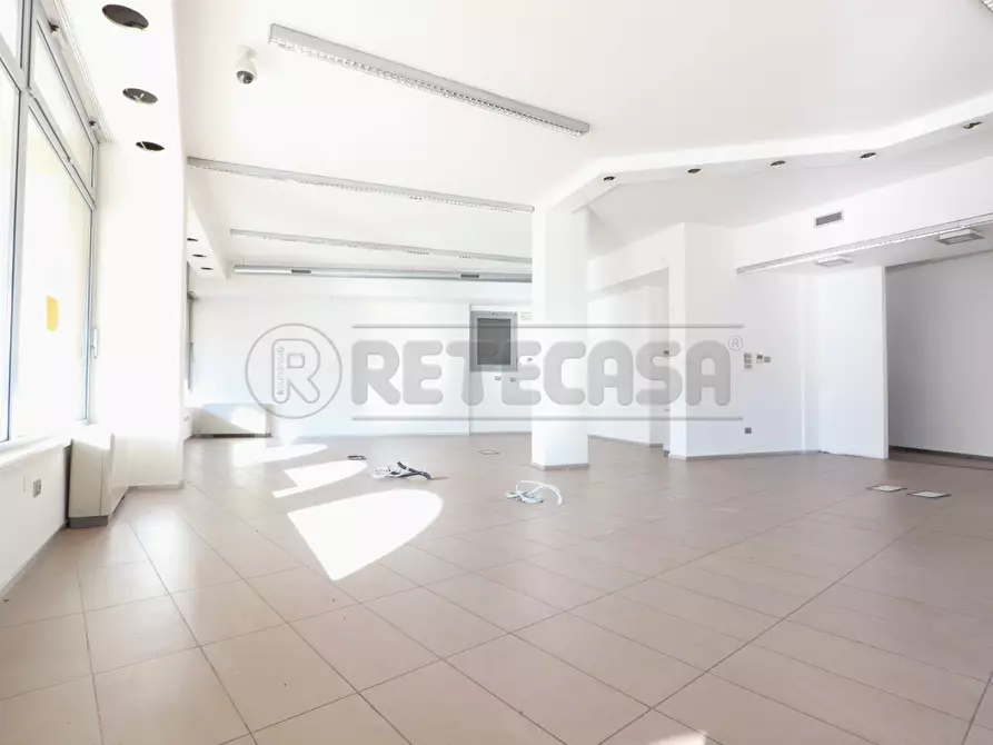 Immagine 2 di Locale commerciale in affitto  in Via G marconi 5 a Altavilla Vicentina