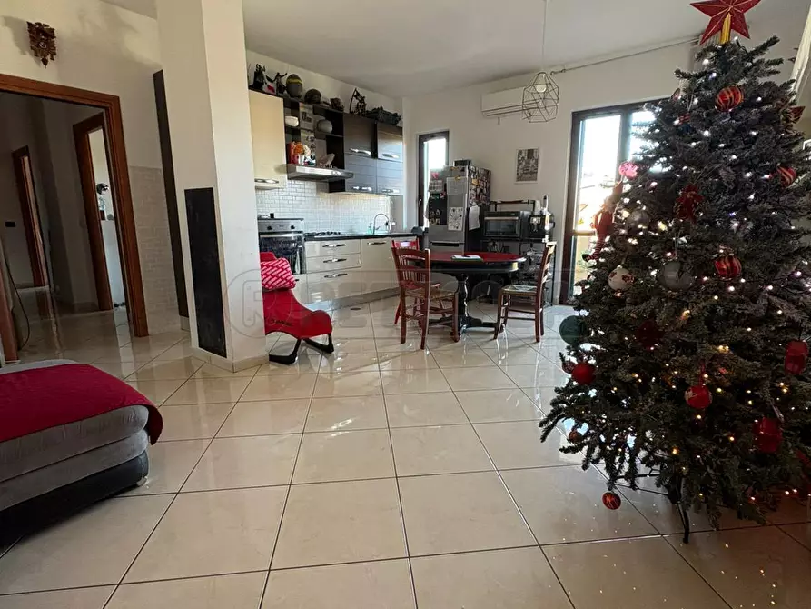 Immagine 19 di Trilocale in vendita  in Via Petrarca a Macerata Campania